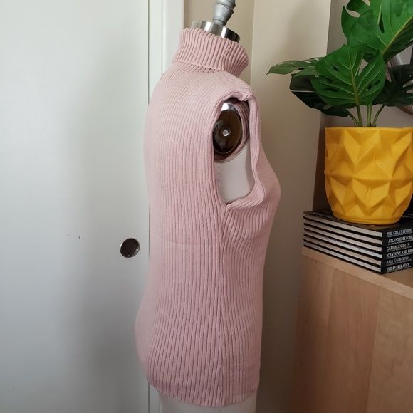 High Shoulder Turtleneck Size Small NEW! - Picture 5 of 13